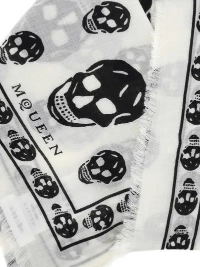 Alexander Mcqueen Classic Skull Silk Scarf In White