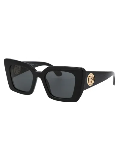 Burberry Eyewear Daisy Sunglasses In Black