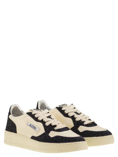 Autry Medalist Low Sneakers With Two Tone Glitter In White