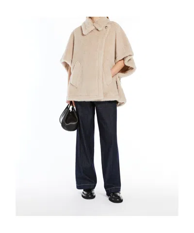 Max Mara Cape In Alpaca And Wool Teddy Fabric