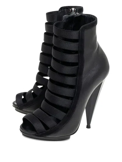 Pre-owned Gucci 125mm Leather Strapy Boots In Black