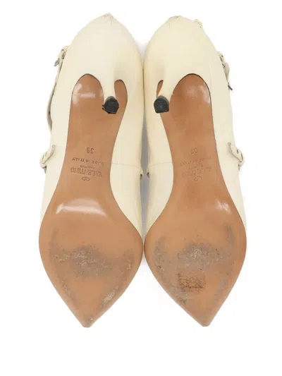 Pre-owned Valentino Garavani Studded Leather Pumps In Neutral