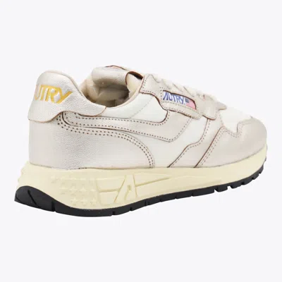 Autry Low Top Silhouette Sneakers With Contrast Sole