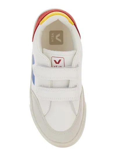 Veja Small V-12 In White