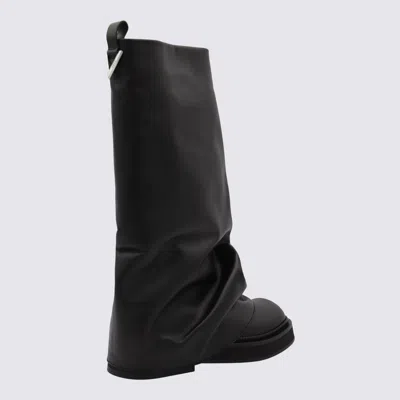 Attico 'robin' Black Boots With Square Toe And Logo Plaque On The Rear In Black
