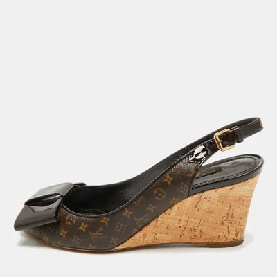 Pre-owned Louis Vuitton Brown Monogram Canvas And Patent Bow Rivoli Slingback Wedge Sandals Size 37.5