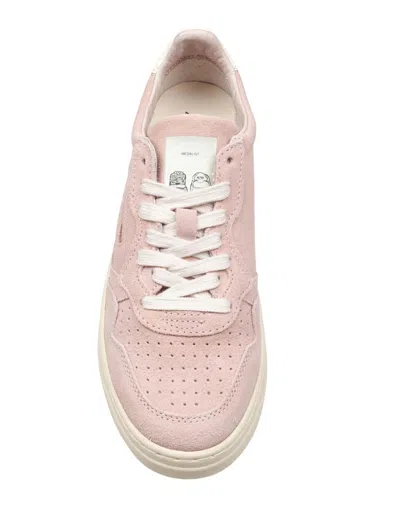 Autry Medalist Low Pink Suede Sneaker In Pink