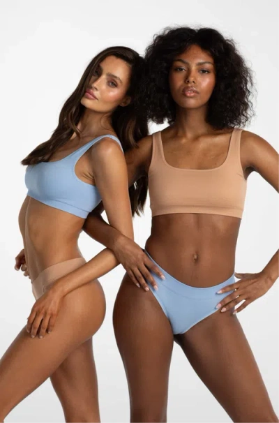 Ldma Low Hide Ribbed Thong In White