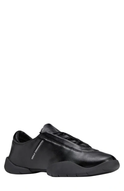 Y-3 Gender Inclusive Regu Low Top Sneaker