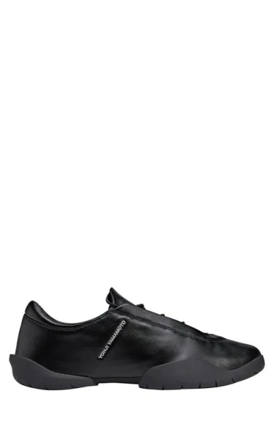 Y-3 Gender Inclusive Regu Low Top Sneaker