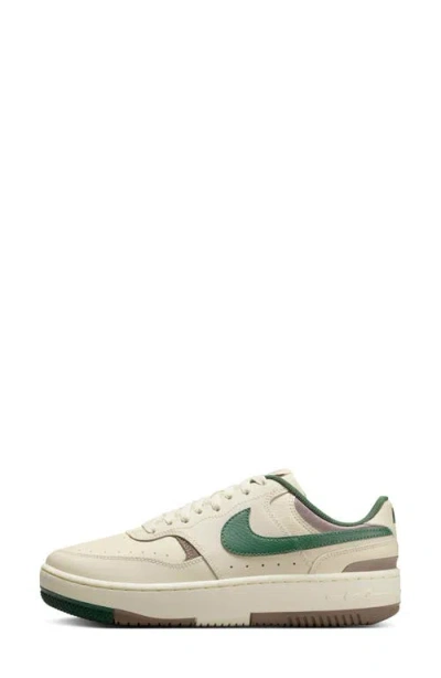 Nike Gamma Force Sneaker