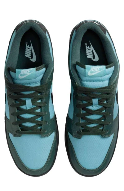 Nike Dunk Low Retro Se Basketball Sneaker