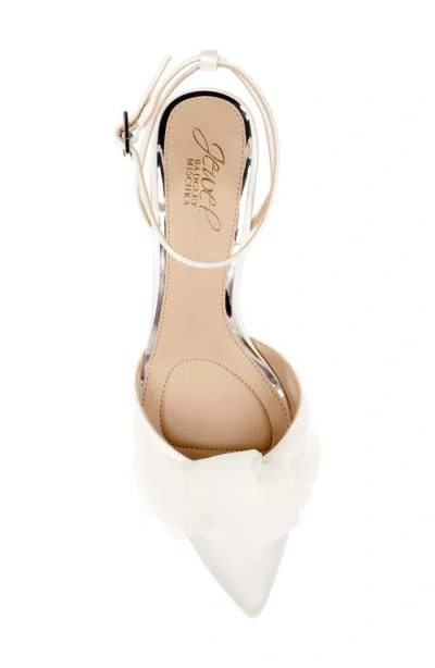Jewel Badgley Mischka Women's Favor Evening Knot Pumps In White