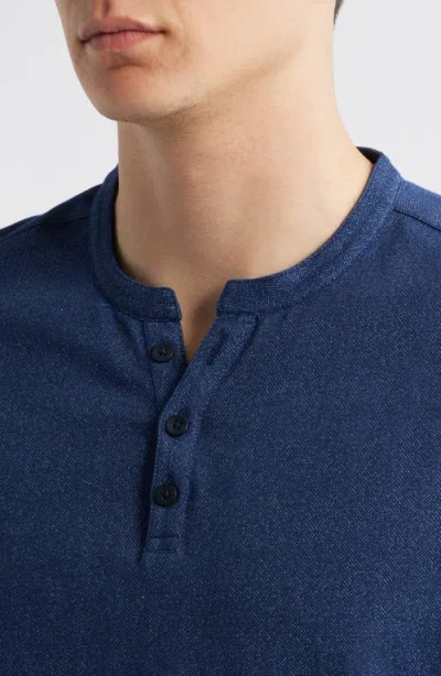 Robert Barakett Whitley Short Sleeve Henley In Blue