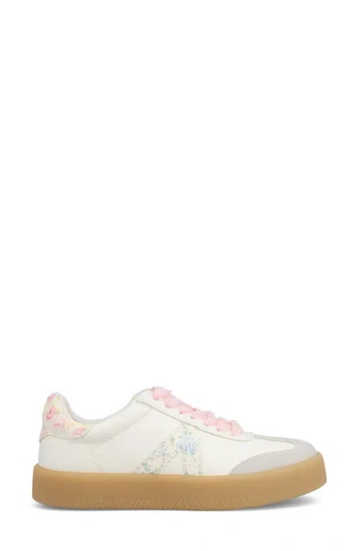Mia Axel Sneaker In Multi