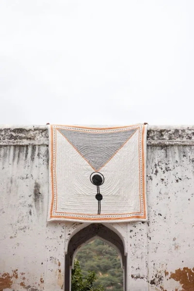 Cqc La Bauhaus Quilt Bedding Set With 2 Shams In Multi