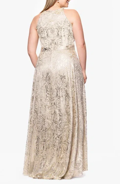 Betsy & Adam Rose Crinkle Foil Sleeveless Gown