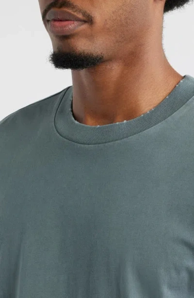 Elwood Core Oversize Crop Cotton T-shirt In Green