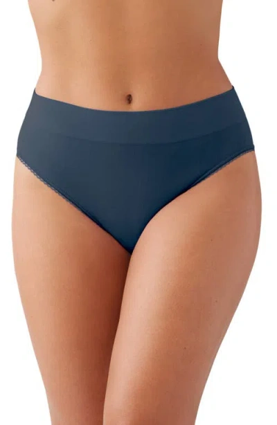 Wacoal Feeling Flexible High Cut Briefs