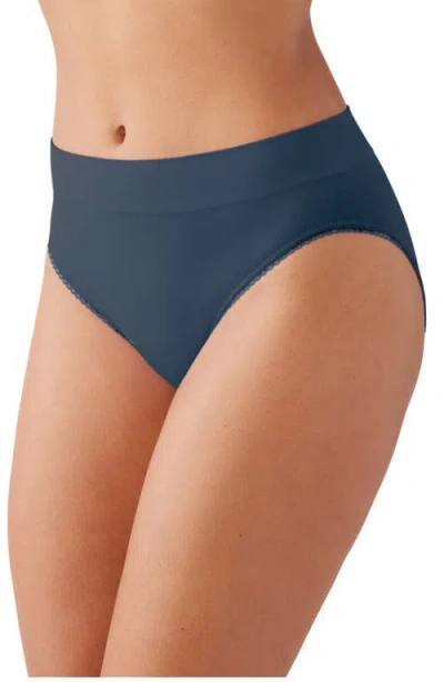 Wacoal Feeling Flexible High Cut Briefs
