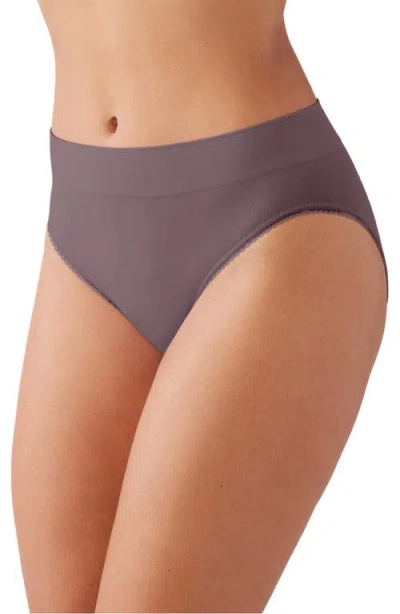 Wacoal Feeling Flexible High Cut Briefs