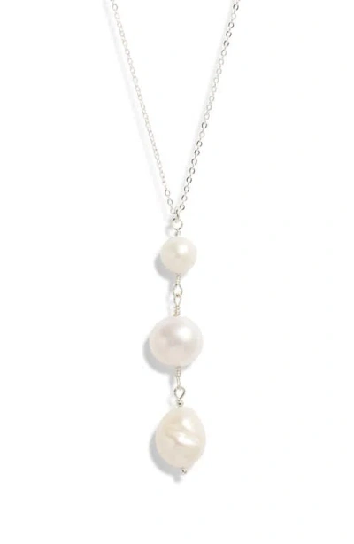Set & Stones Clove Three Pearl Pendant Necklace