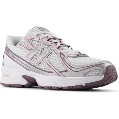 New Balance Gender Inclusive 740 Sneaker