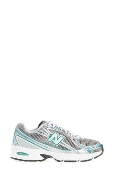 New Balance Gender Inclusive 740 Sneaker
