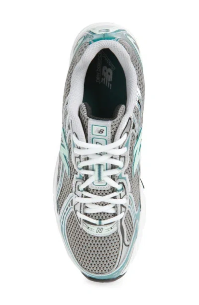 New Balance Gender Inclusive 740 Sneaker