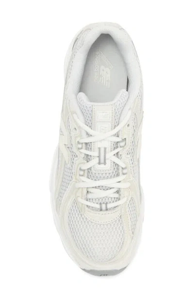 New Balance Gender Inclusive 740 Sneaker