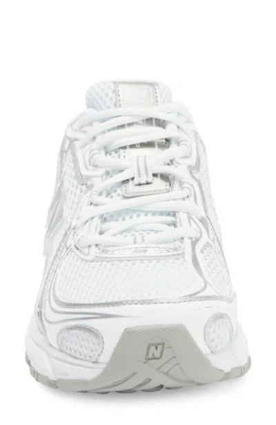 New Balance Gender Inclusive 740 Sneaker