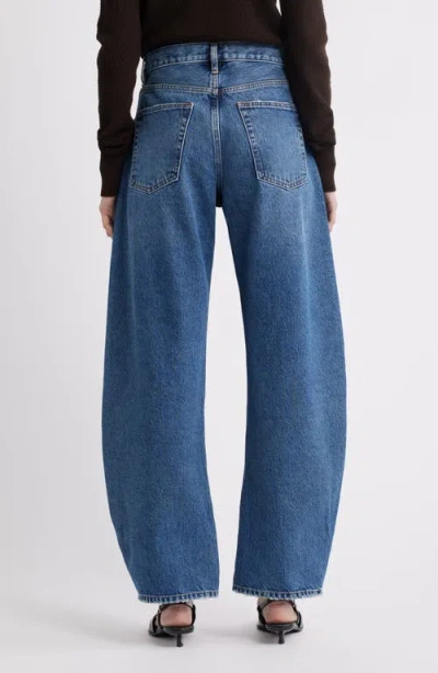 Frame The Bubble Crop Frayed High-rise Barrel-leg Jeans In Blue