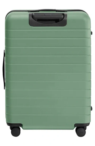 Away Flex 26-inch Spinner Suitcase