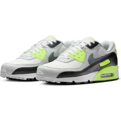 Nike Air Max 90 Gore-tex® Waterproof Sneaker