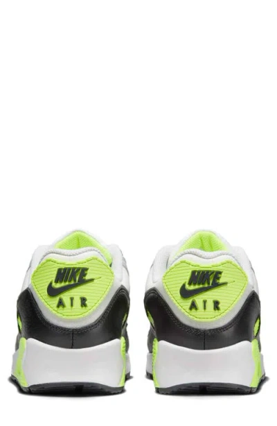 Nike Air Max 90 Gore-tex® Waterproof Sneaker