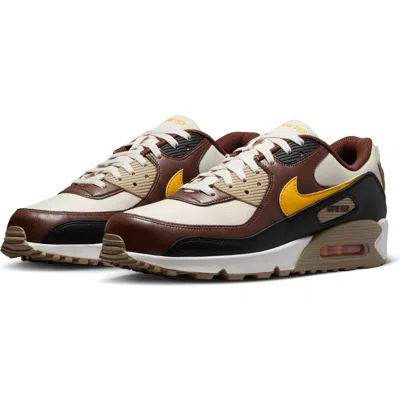Nike Air Max 90 Gore-tex® Waterproof Sneaker