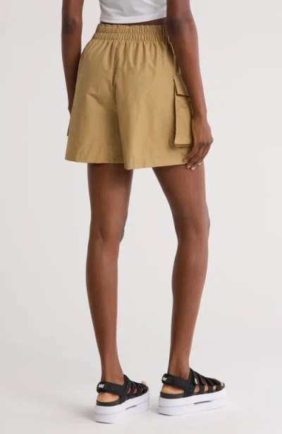 Nike Sportswear Essential Woven High Waist 5-inch Cargo Shorts