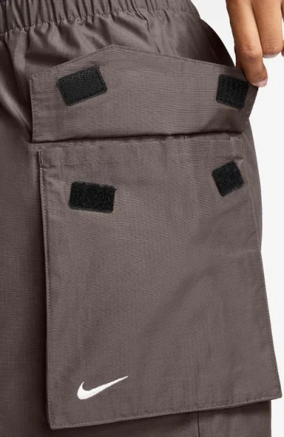 Nike Sportswear Essential Woven High Waist 5-inch Cargo Shorts