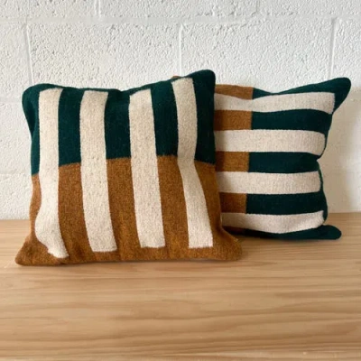 Loom Imports Wool Tri Colored Pillow Nº2