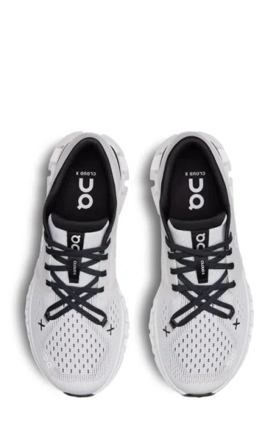 On Cloud X 4 Training Shoe