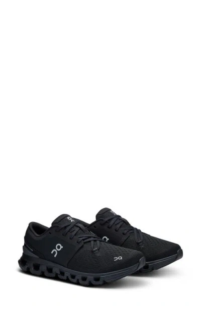 On Cloud X 4 Training Shoe