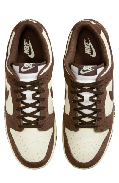 Nike Dunk Low Se Basketball Sneaker