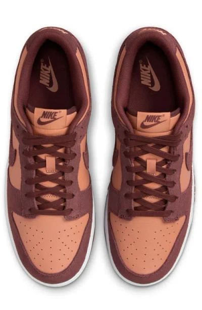 Nike Dunk Low Se Basketball Sneaker