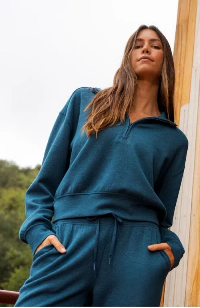 Travismathew Skyloft Soft Echo Half Zip Pullover In Blue