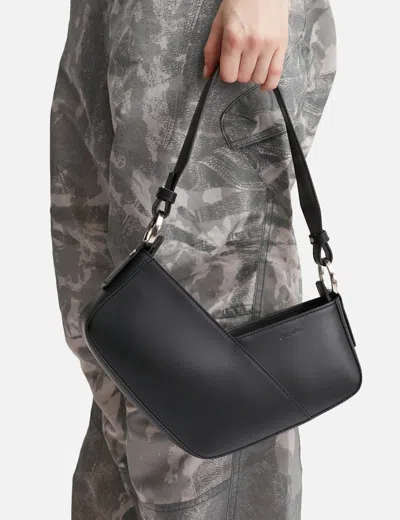 Dienèe Venere Cube Matte Leather Bag