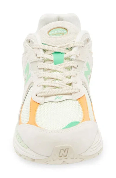 New Balance Gender Inclusive 2002r Sneaker