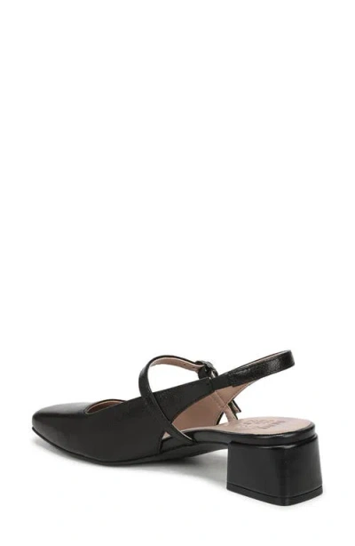Naturalizer Jalee Slingback Pump In Black