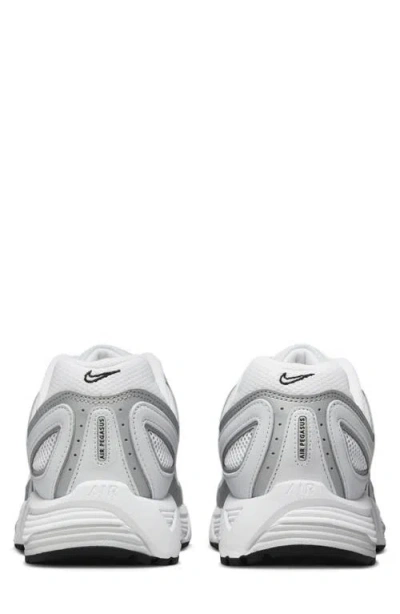 Nike Air Pegasus 2005 Sneaker
