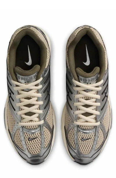 Nike Air Pegasus 2005 Sneaker