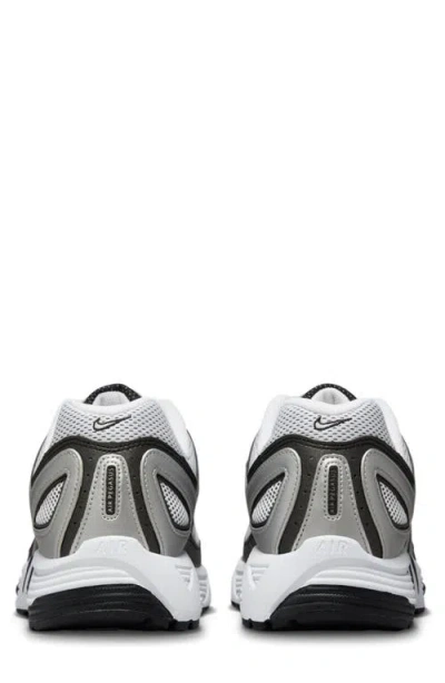 Nike Air Pegasus 2005 Sneaker